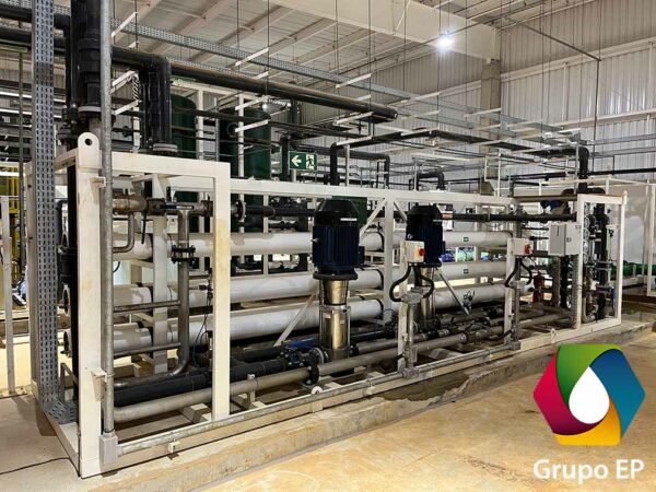 Osmose reversa em operação industrial para tratamento de efluentes